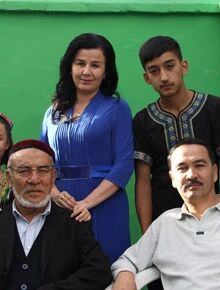 بىزنىڭ مەھەللە海报